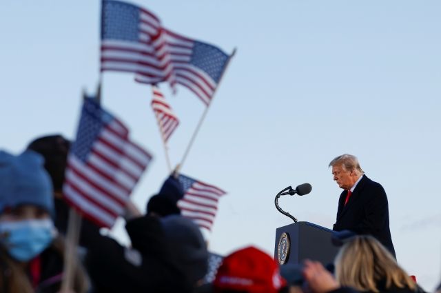 Дональд Трамп обратился в напутственной речи к будущему президенту Байдену, а также пообещал свое возвращение в политику