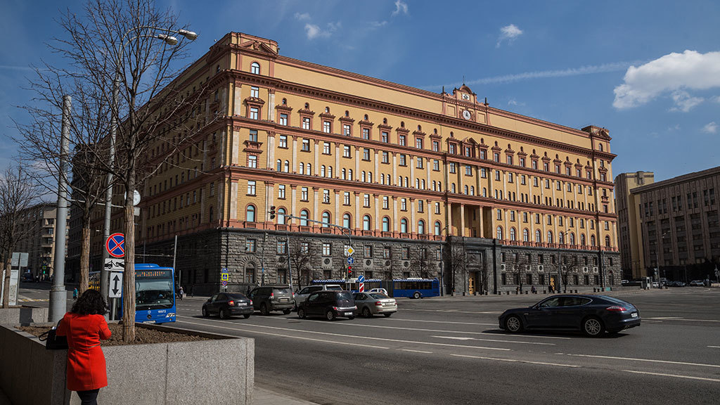 Жители Москвы смогут выбрать, какой из памятников будет установлен на Лубянке
