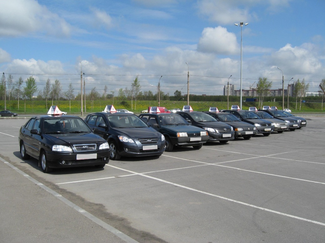 Теперь автошколы начнут обучать вождению на автомагистралях