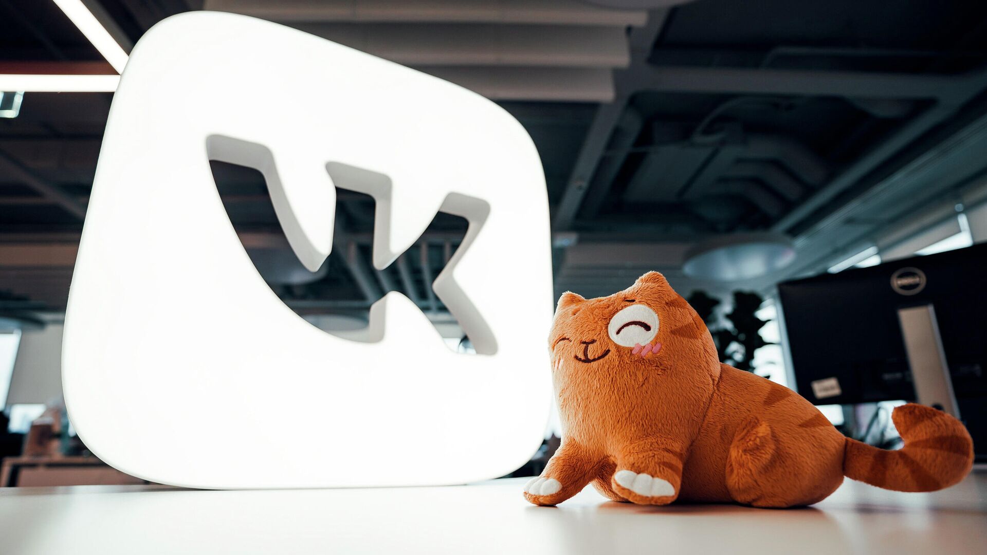 Соцсеть «Вконтакте» добавила новую функцию — персональные обложки для профиля