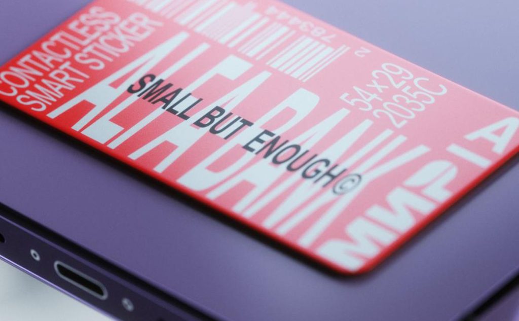 Россияне создают в банках ажиотаж на платежные стикеры