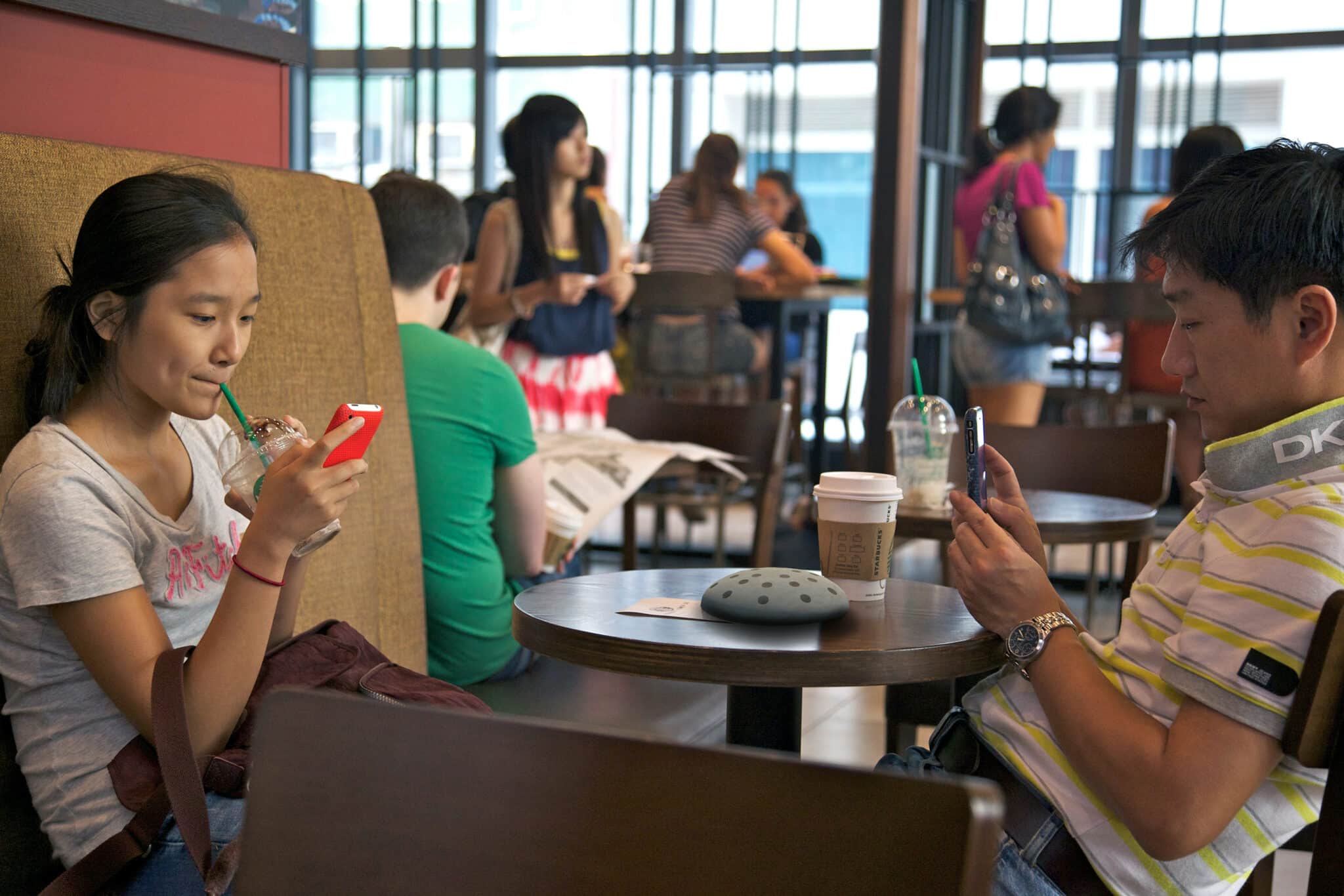 Психологи порекомендовали виртуальный флирт в качестве профилактики измены