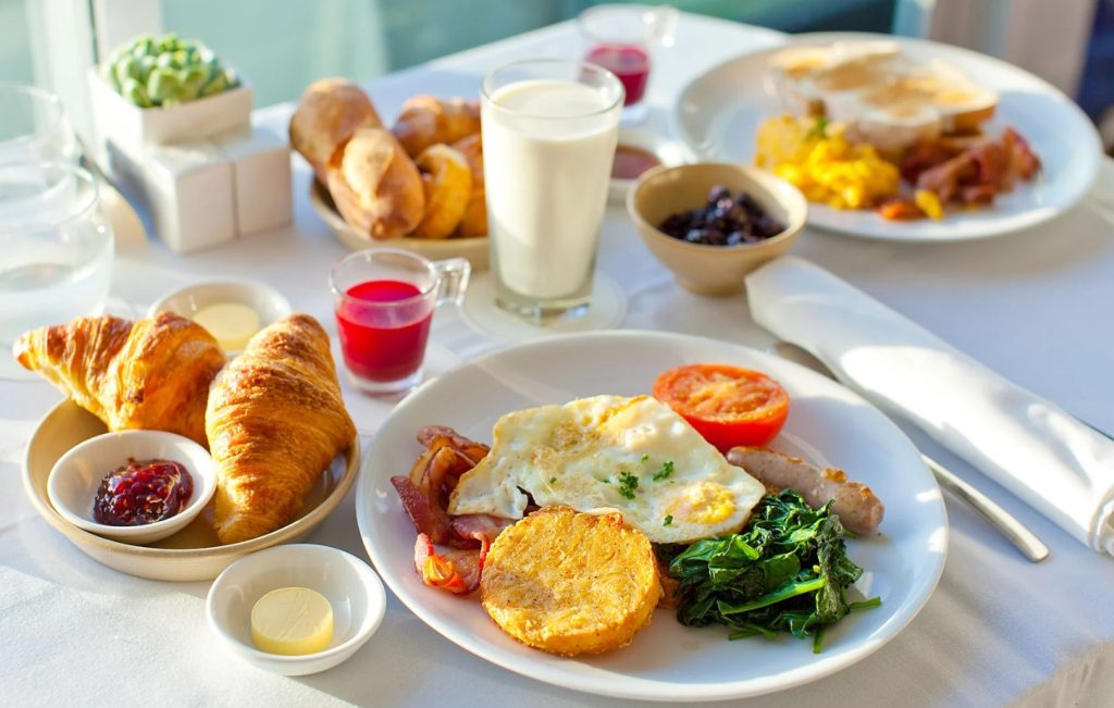 Выявлена связь между отказом от завтрака и ухудшением иммунитета